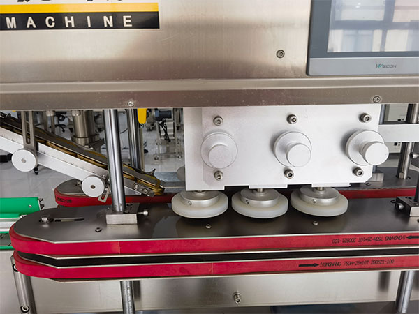 直線式旋蓋機(jī)設(shè)備